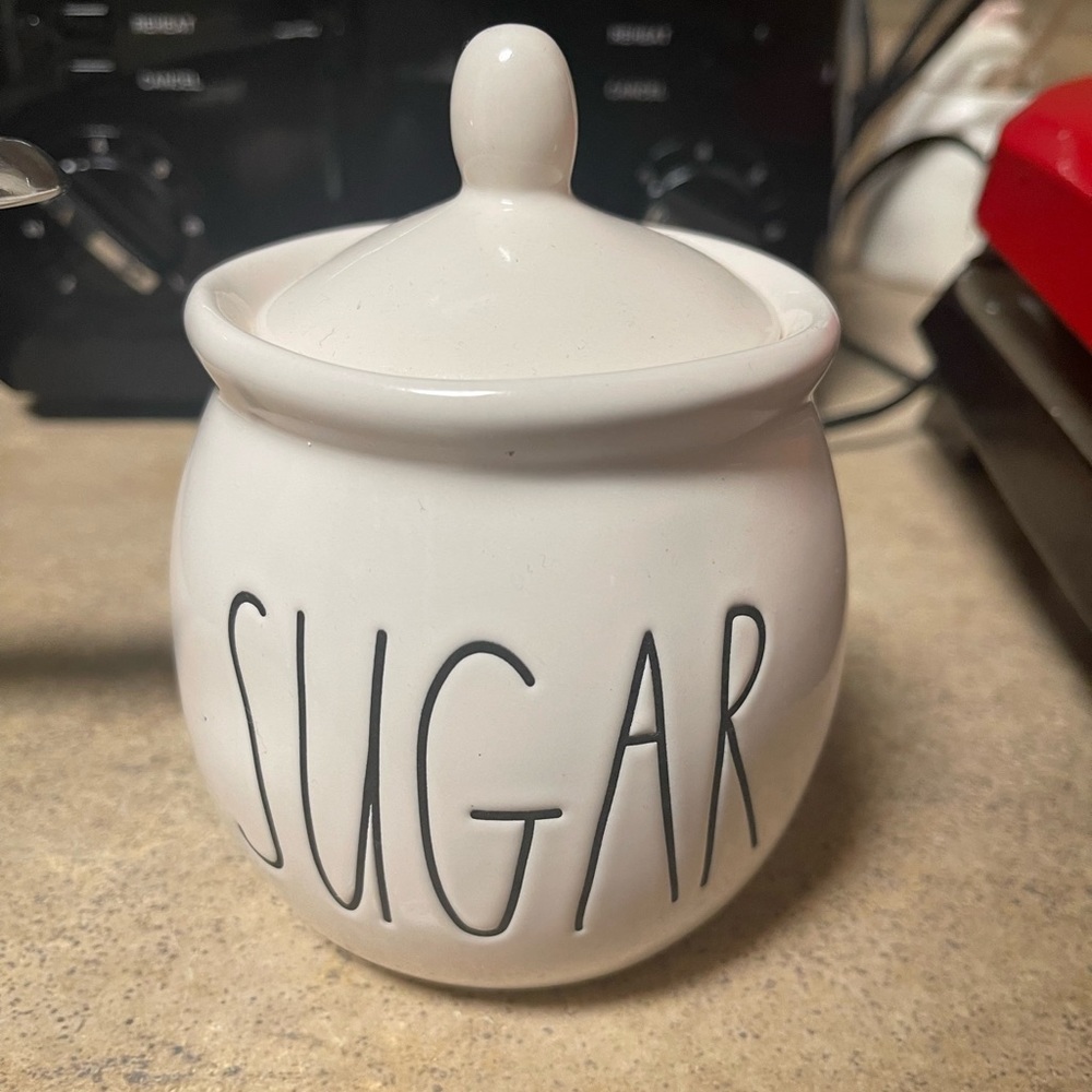 Rae Dunn sugar holder